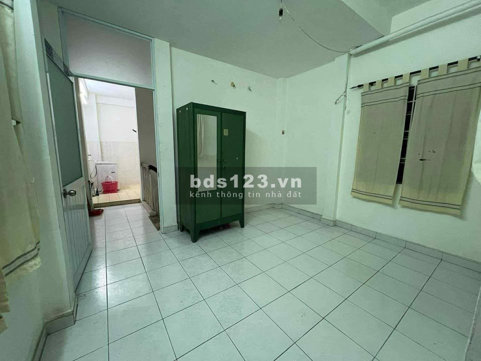 Phòng Trọ Ban Công Tầng 3, Trần Quang Diệu, Quận 3 - Bao Điện