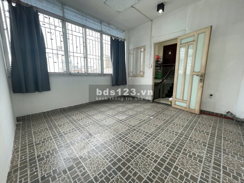 Phòng trọ 20m2 ban công, WC riêng, nội thất Đường 28, P6 Gò…