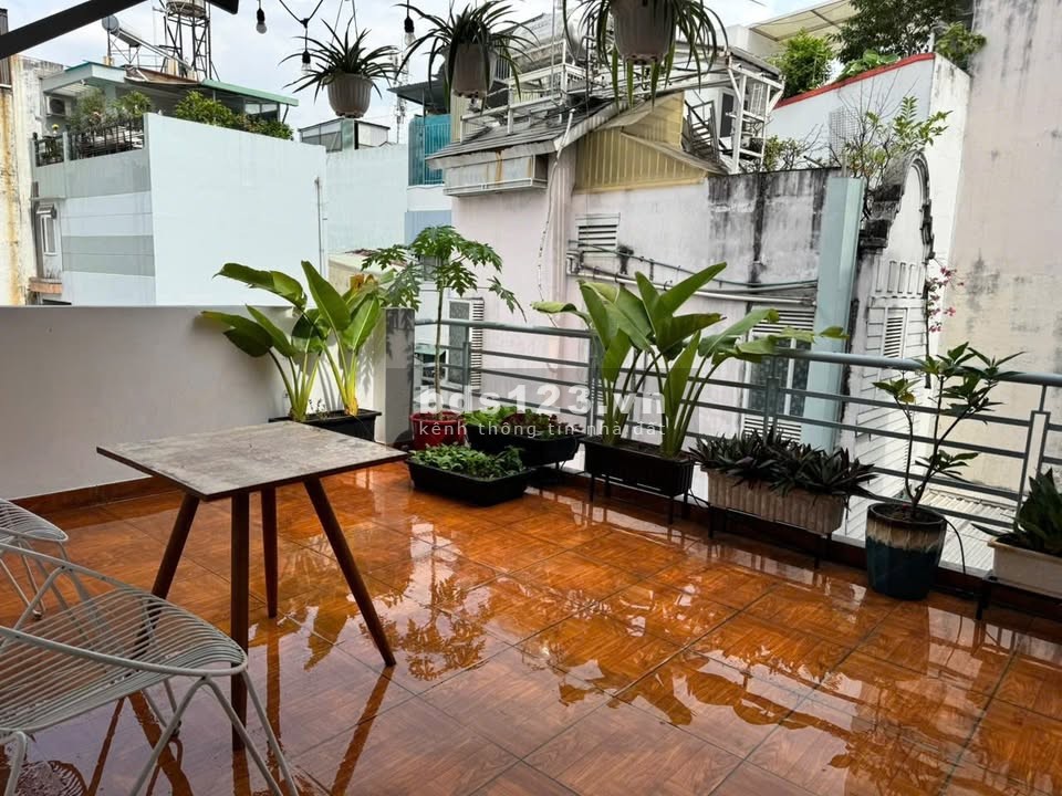 Nhà nguyên căn 75m2 cuối Pasteur Q.3, full nội thất, 16 triệu/tháng