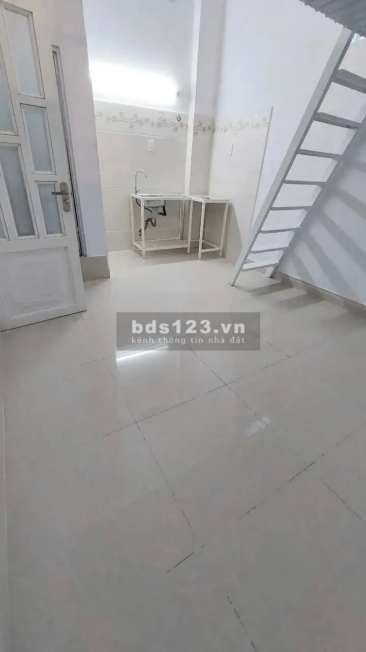 Phòng trọ mới đẹp, gác cao, bếp riêng tại Bưng Ông Thoàn,…