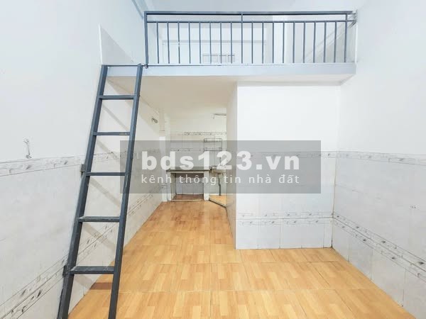 Phòng rộng 4 người, Đ. Đoàn Thị Điểm, gần Bệnh Viện…