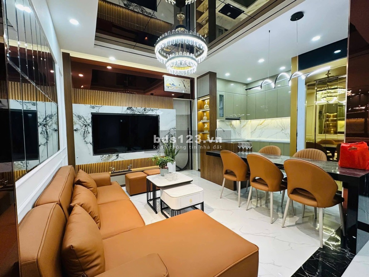 Nhà Đẹp Thang Máy Trương Định 46m, 5 tầng, mt 5.5m, giá 11.8 tỷ.