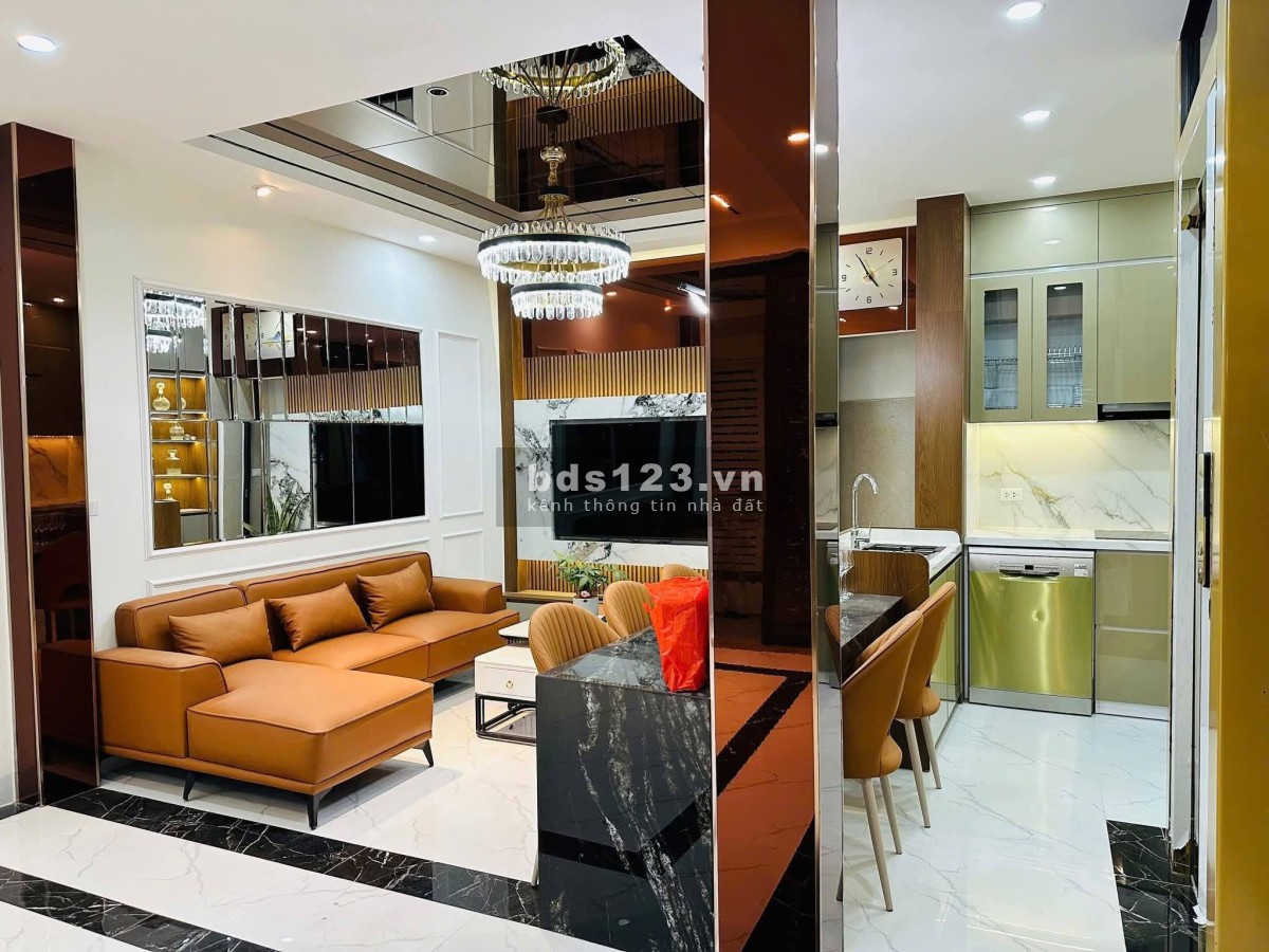 Nhà Đẹp Thang Máy Trương Định 46m, 5 tầng, mt 5.5m, giá 11.8 tỷ.