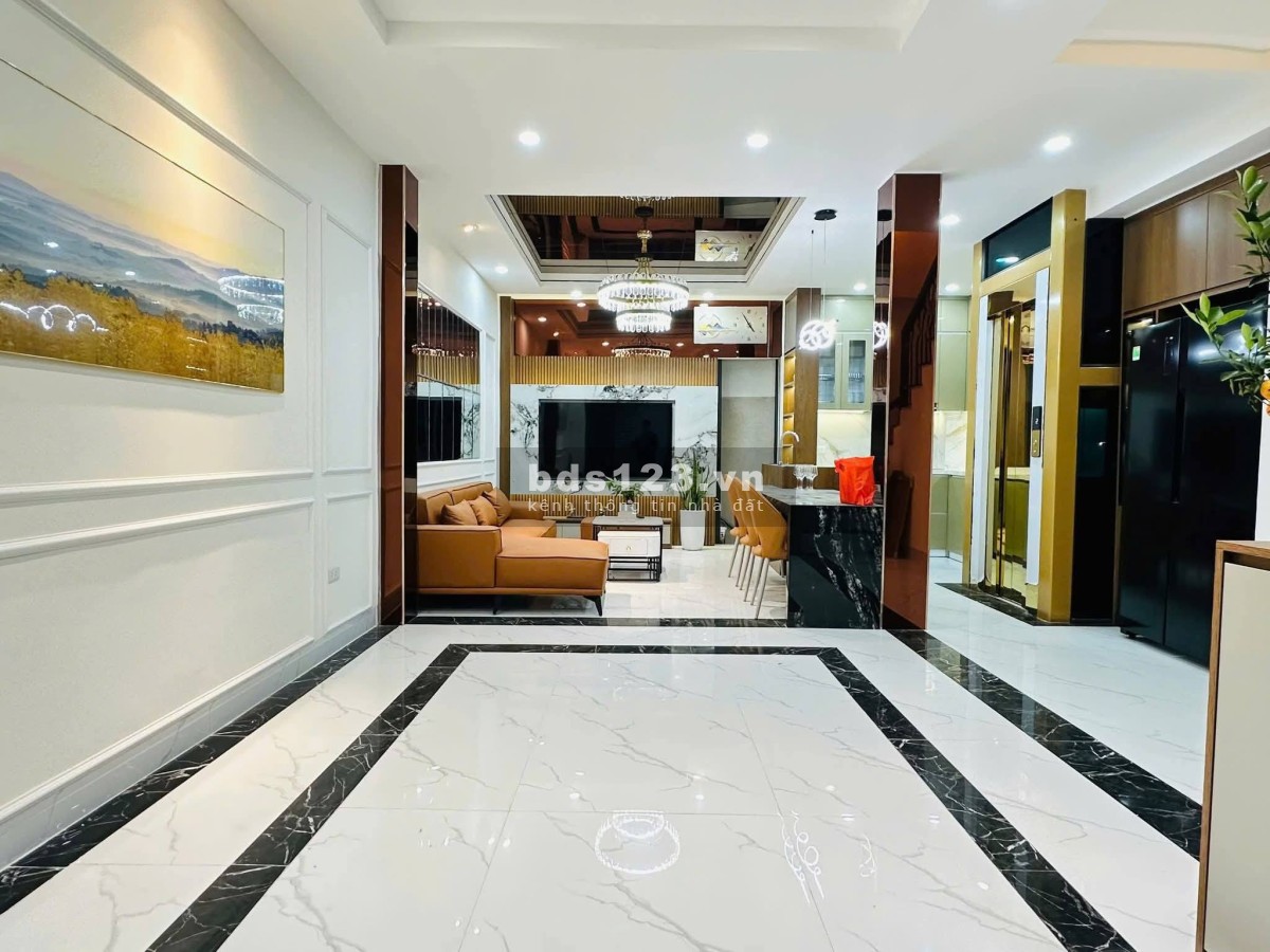 Nhà Đẹp Thang Máy Trương Định 46m, 5 tầng, mt 5.5m, giá 11.8 tỷ.