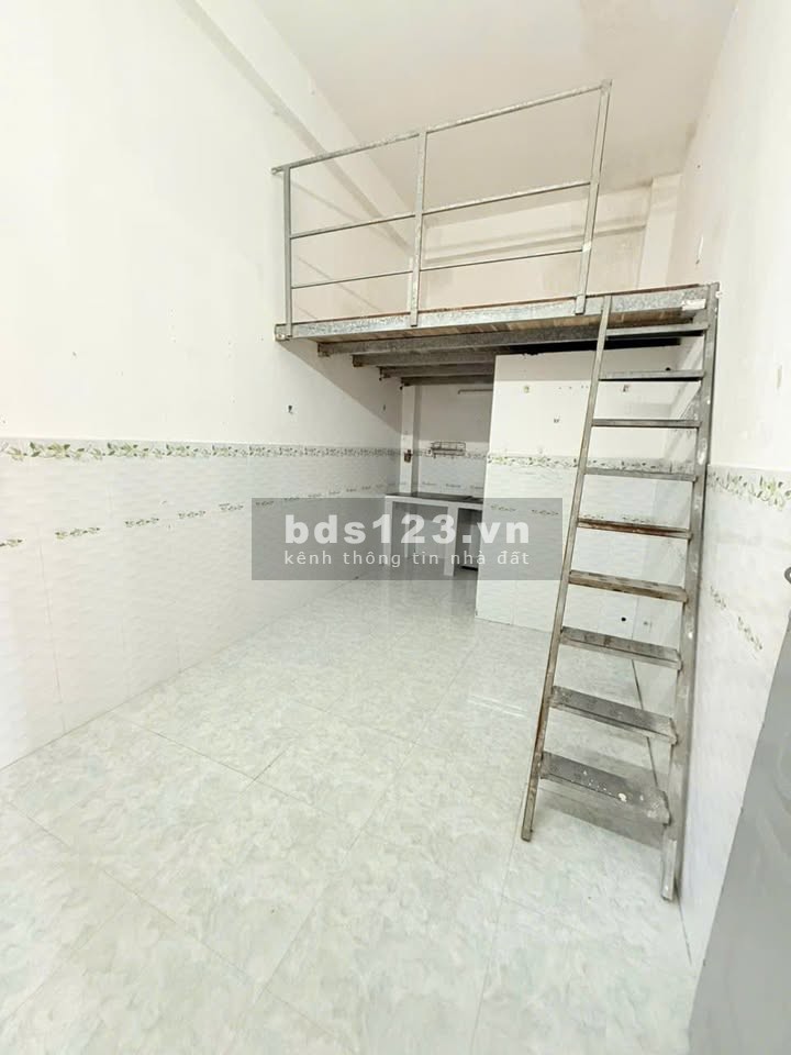Phòng trọ trệt có gác tại 213 Lê Đình Cẩn, Bình Tân - Giá…