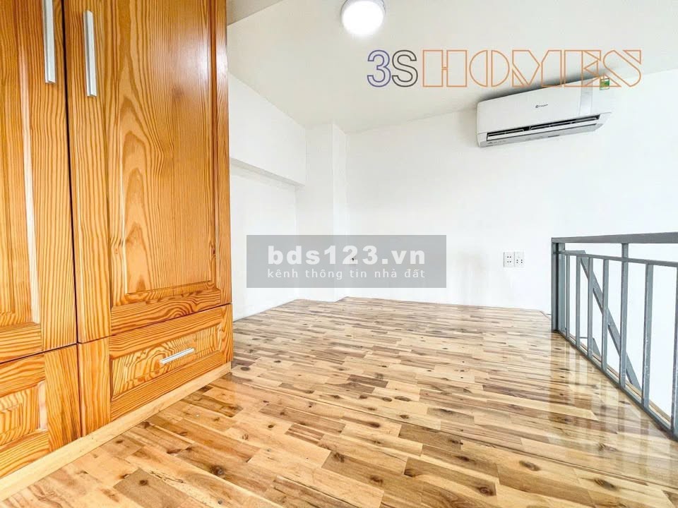 Phòng có cửa sổ, máy lạnh, tủ quần áo tại 114 Tô Ngọc…