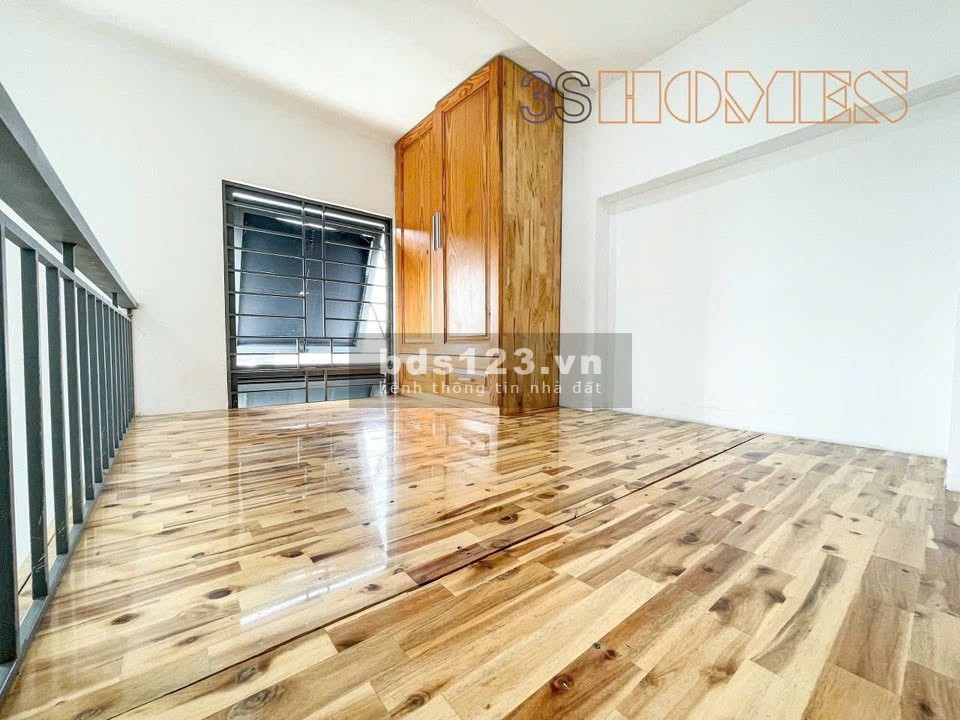 Phòng có cửa sổ, máy lạnh, tủ quần áo tại 114 Tô Ngọc…