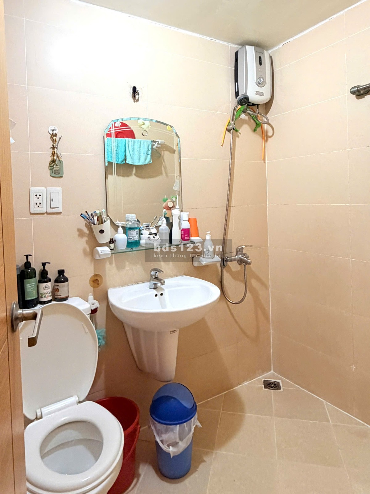 Căn 66m2 (3pn2wc) Q. Bình Tân, nội thất, sổ hồng sẵn, thanh…
