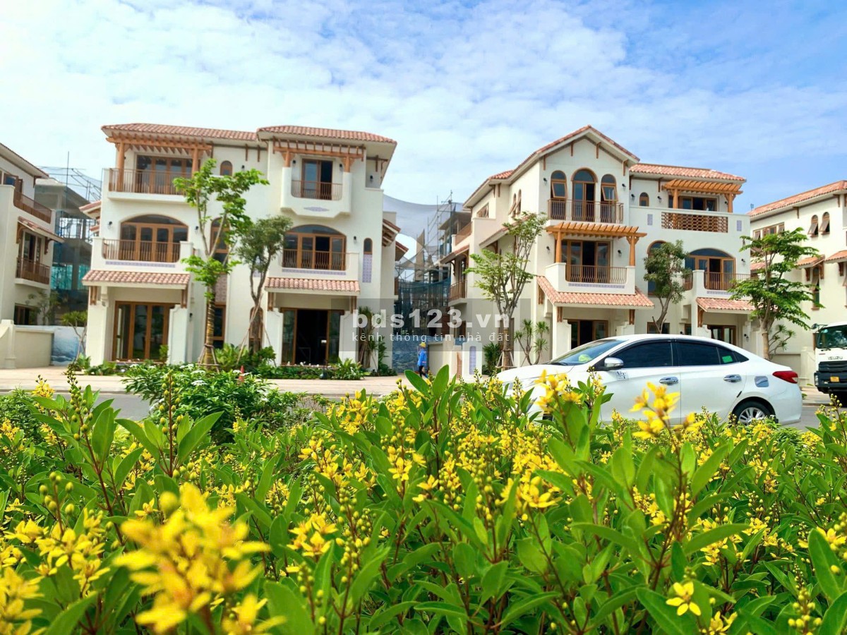 BÁN VILLA KHÁCH SẠN 12->14 PHÒNG BLANCA VŨNG TÀU của Sun Group. Lh Nguyễn Thái Học: 0909.940.328
