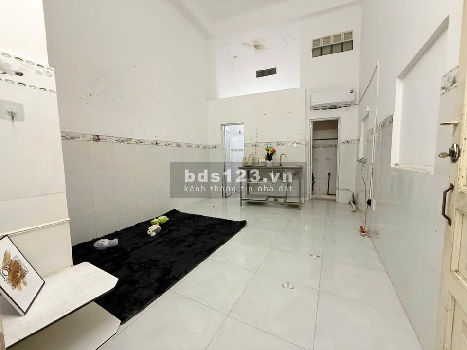 Phòng trệt cho thuê 958 Hậu Giang, P12, Q6 - Giá 2.9 triệu