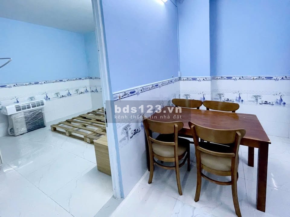 Cho thuê nhà mới 1 trệt 1 lầu hẻm Trần Quang Diệu, Quận 3