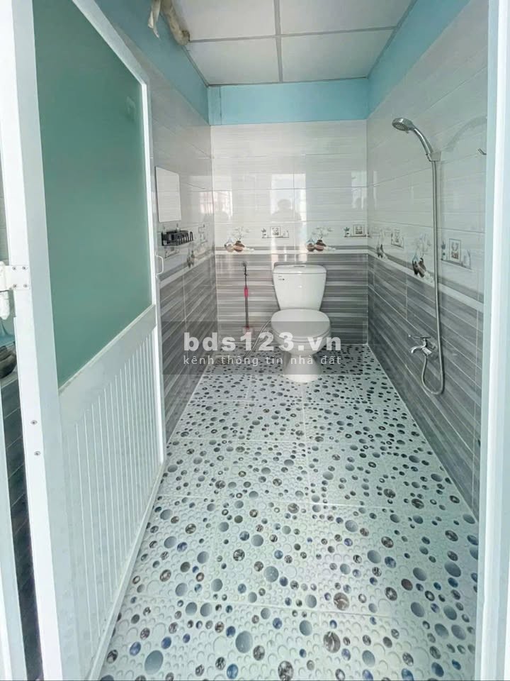 Cho thuê nhà mới 1 trệt 1 lầu hẻm Trần Quang Diệu, Quận 3