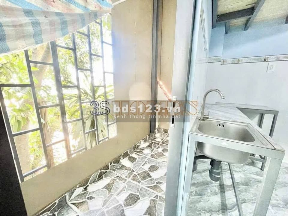 Cho thuê Duplex ban công tại 184 Lê Đình Cẩn, Bình Tân