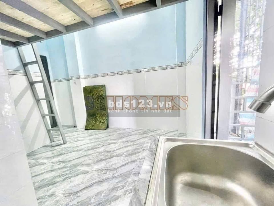 Cho thuê Duplex ban công tại 184 Lê Đình Cẩn, Bình Tân