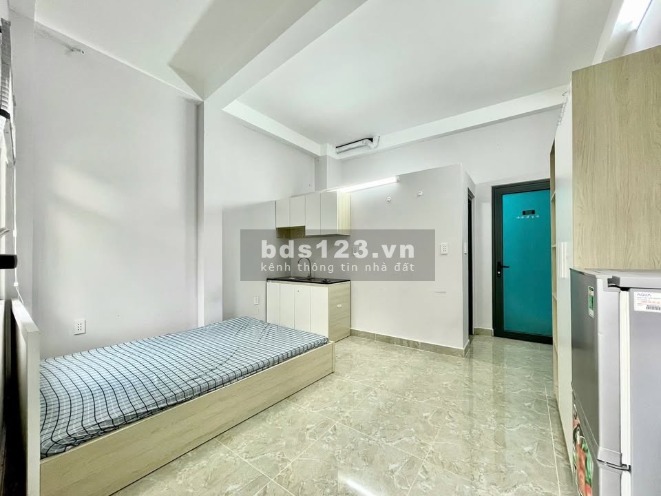 Cho thuê phòng tại Dương Quảng Hàm, P5 Gò Vấp, có ban công