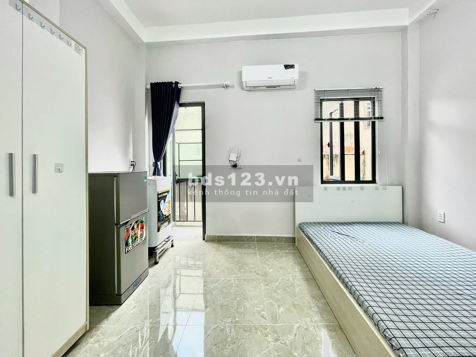 Cho thuê phòng tại Dương Quảng Hàm, P5 Gò Vấp, có ban công