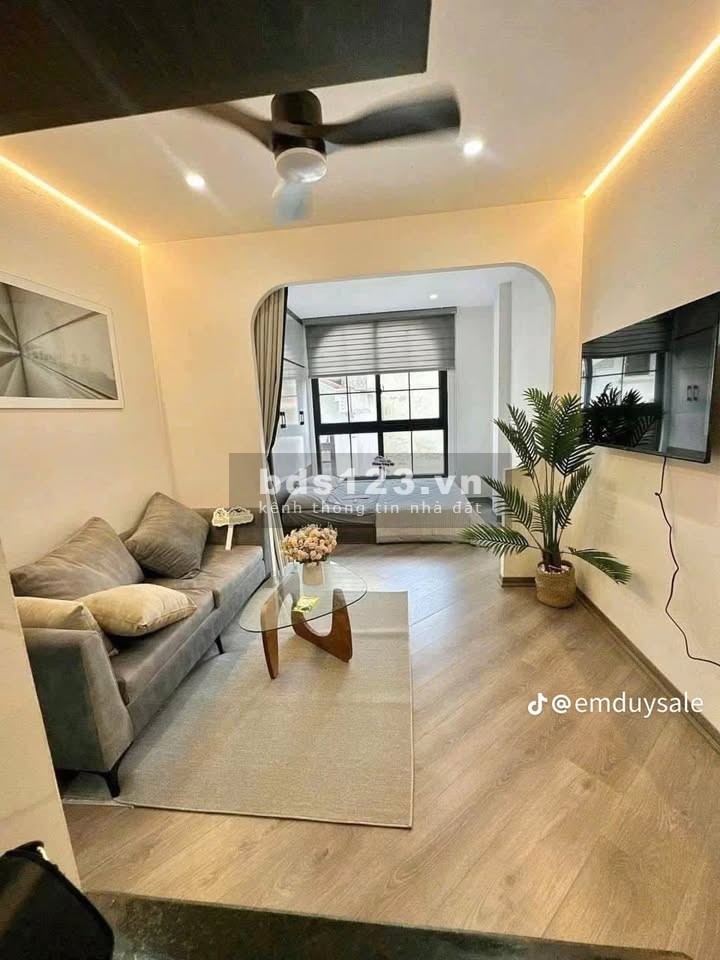 Cho thuê phòng đầy đủ nội thất, có cửa sổ trời tại…