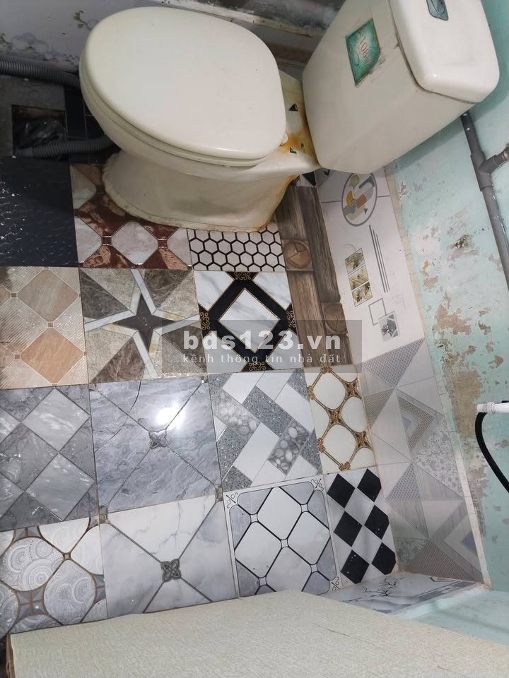 Cho thuê Ki ốt mặt tiền hẻm, có gác, toilet riêng tại Bình Tân