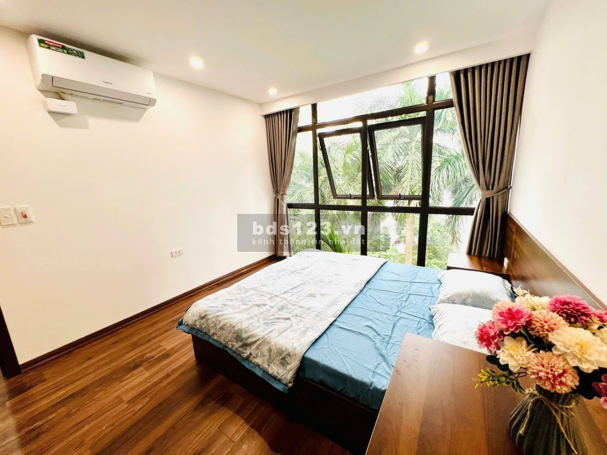 Bán Nhà Huỳnh Thúc Kháng, Đống Đa 80m, giá 4.98 tỷ.