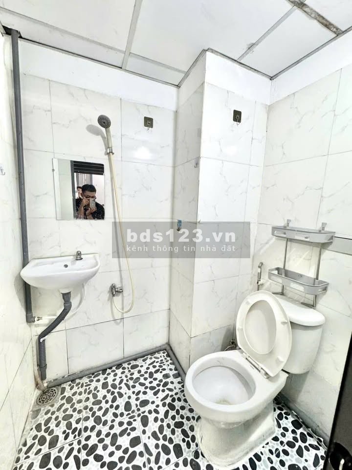 Cho thuê phòng tại 13 Nguyễn Thị Xiếu, P. Tân Thuận Tây, Q.7