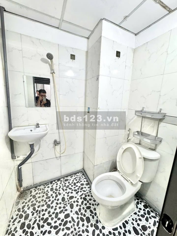 Cho thuê phòng tại 13 Nguyễn Thị Xiếu, P. Tân Thuận Tây, Q.7