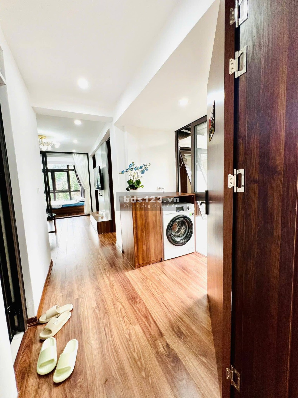 Bán Nhà Huỳnh Thúc Kháng, Đống Đa 80m, giá 4.98 tỷ.