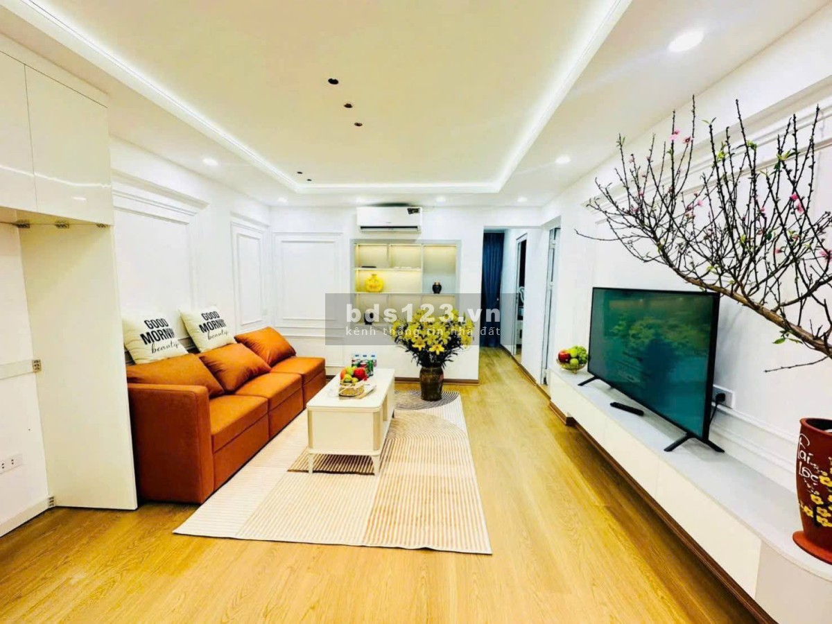 Nhà Đẹp Nam Đồng, Hồ Đắc Di, Đống Đa 70m, giá 4.2 tỷ.