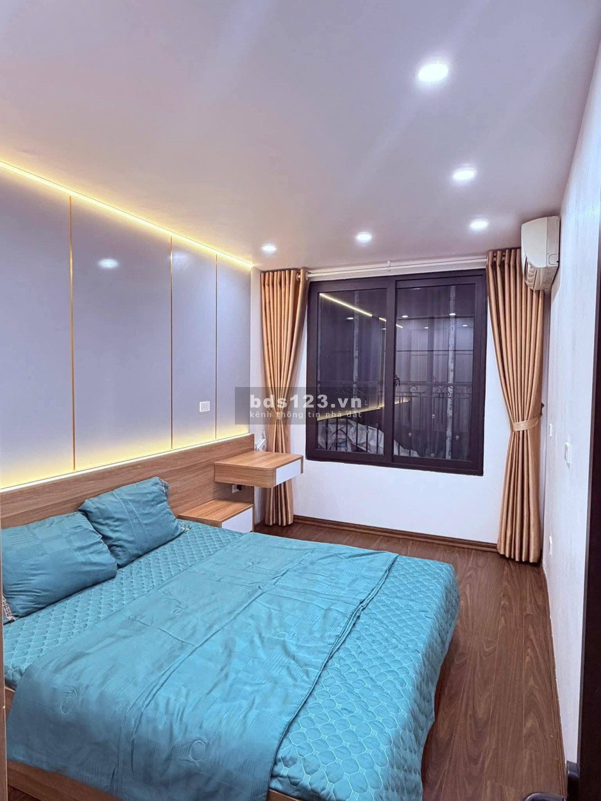 Nhà Đẹp Ngõ Văn Chương, Đống Đa 20m, 5 tầng, giá 5.6 tỷ.