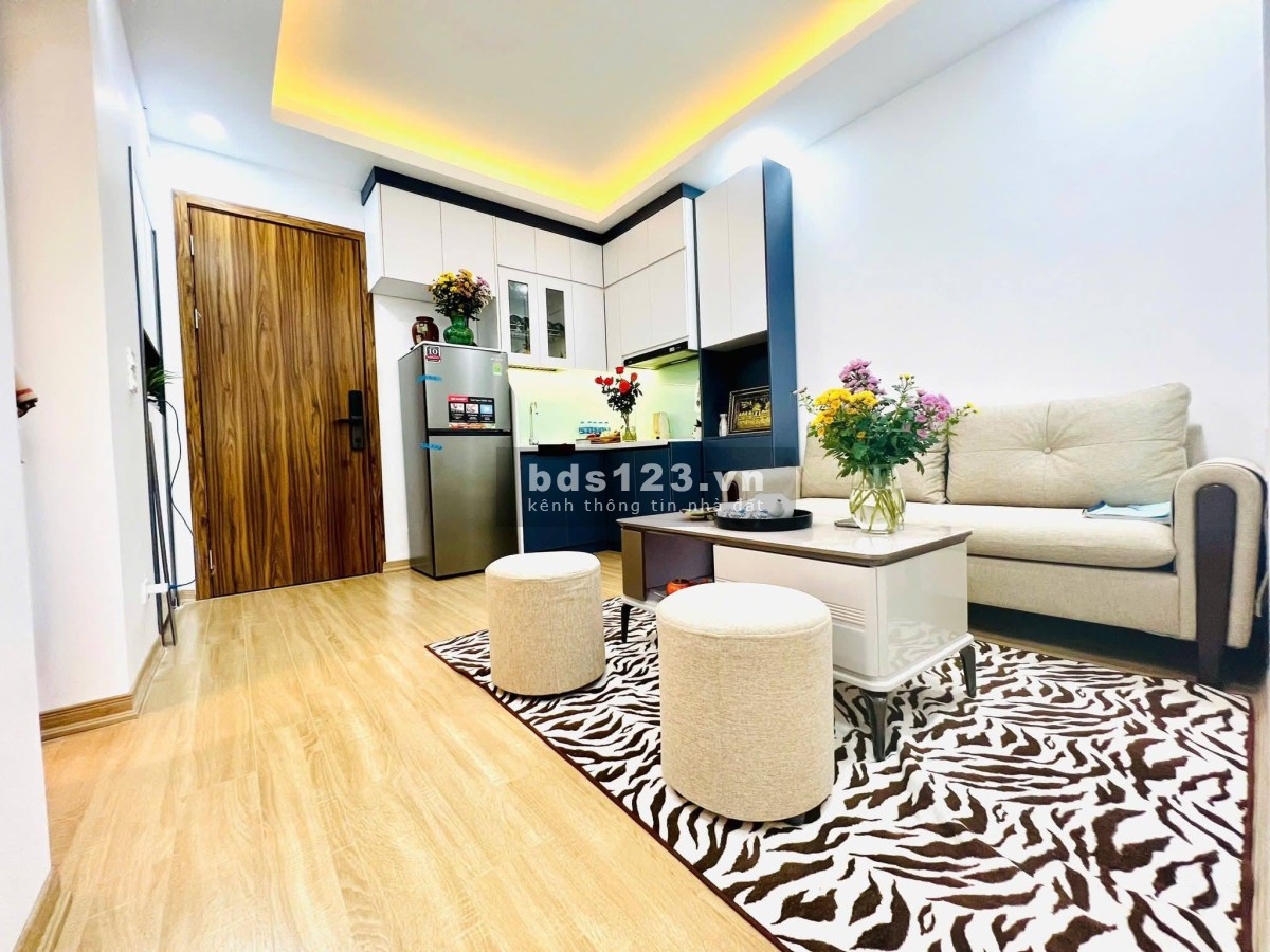 Nhà Đẹp Ở Luôn Hoàng Quốc Việt, Cầu Giấy 65m, giá 3.98 tỷ.