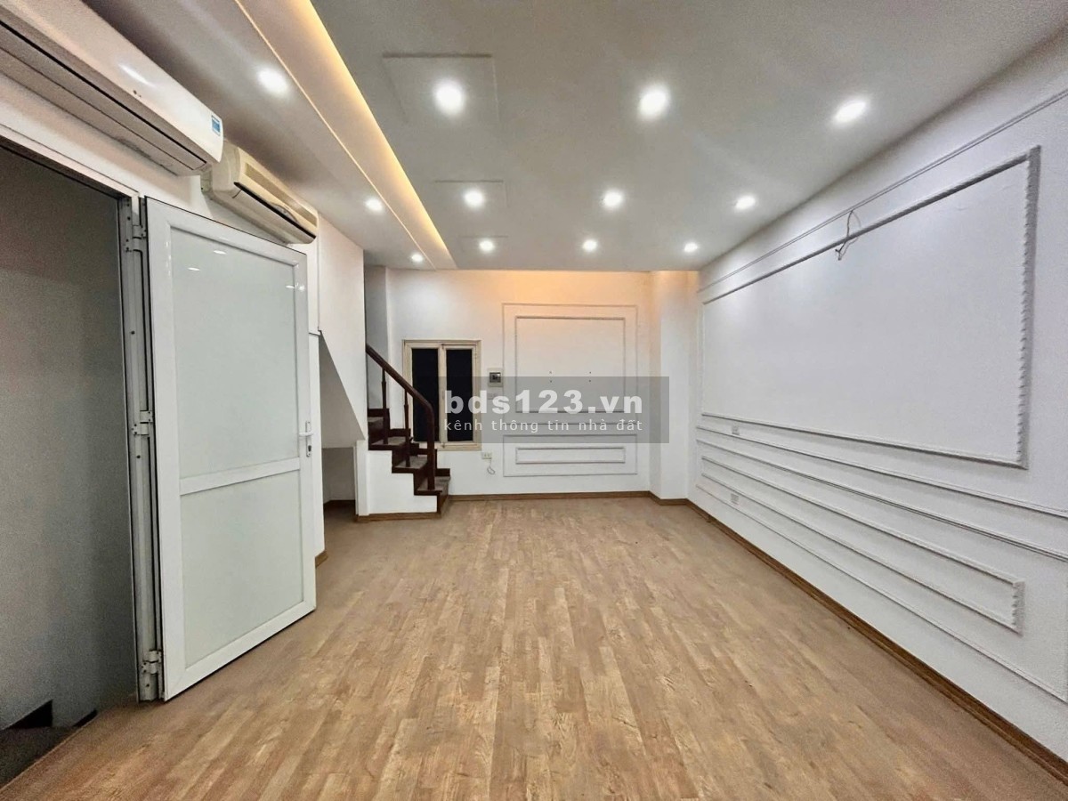 Chính chủ bán nhà mặt phố Kim Mã 13.8 tỷ - lô góc, có tầng…