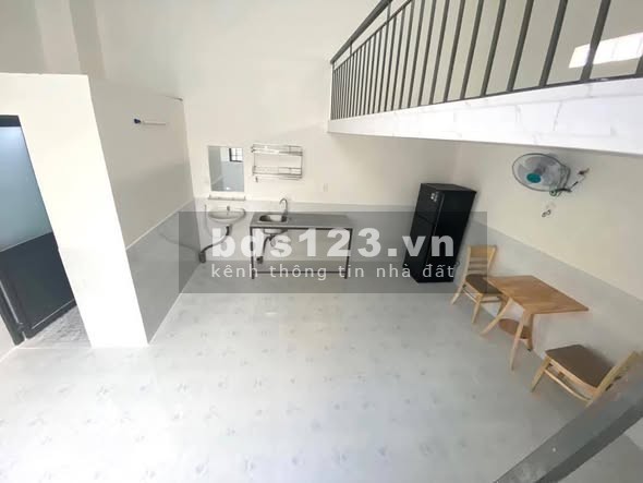 Cho thuê phòng trọ Quận 12: Gác cao, ban công, full nội thất,…