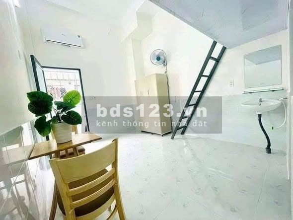 Cho thuê phòng trọ Quận 12: Gác cao, ban công, full nội thất,…