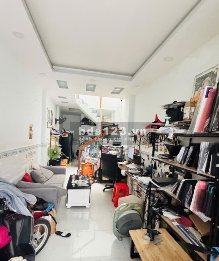 Nhà mới hẻm ô tô thông, gần UB Quận Tân Phú, 3.95 tỷ