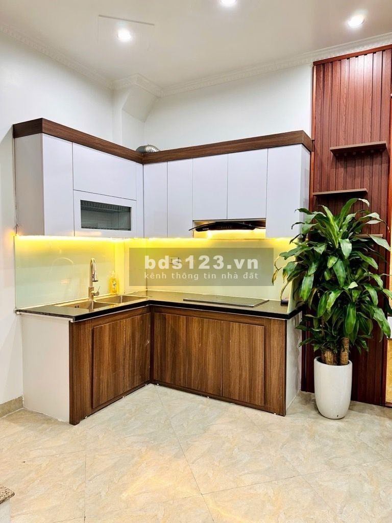 Nhà Đẹp Định Công Thượng – 31m² x 5 Tầng – Mặt Tiền 5m…