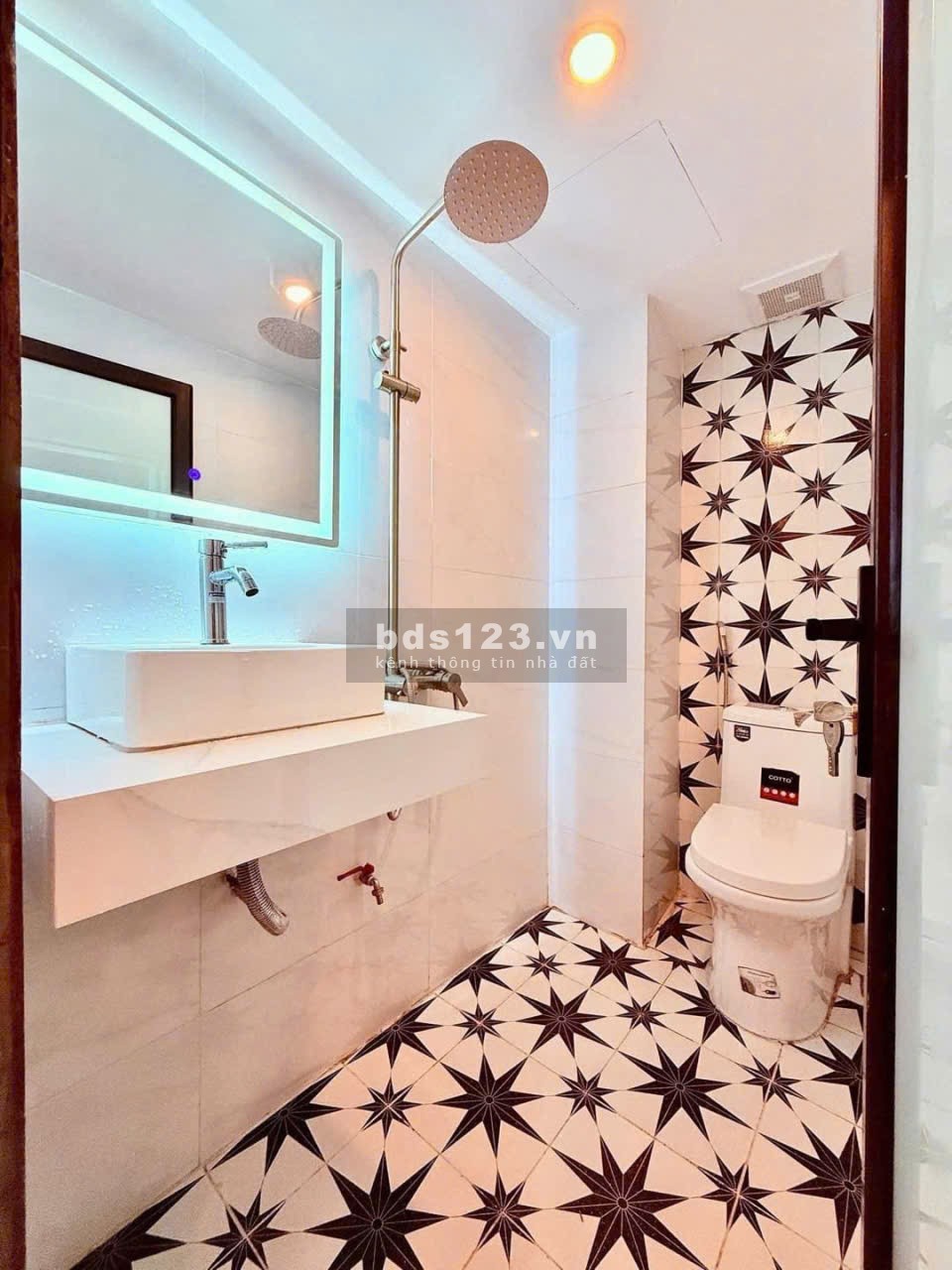 Bán nhà Thanh Xuân 32m2 chỉ 7.7 tỷ, ngõ thông ba gác tránh, gần…