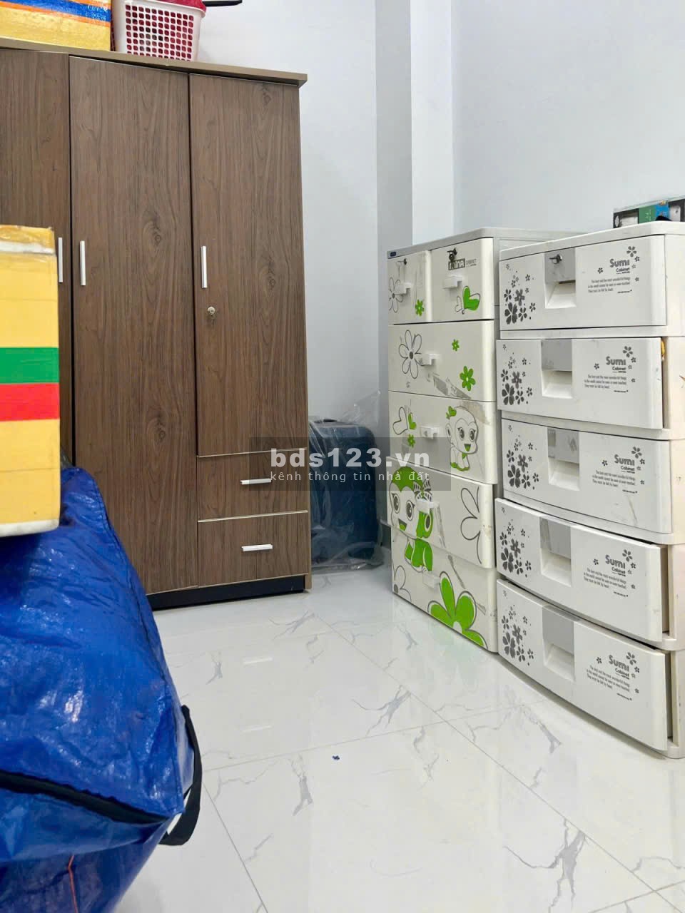 Nhà 3 tầng, ô tô đậu cửa, cạnh ACB bank Phan Huy Ích, 4.95 tỷ