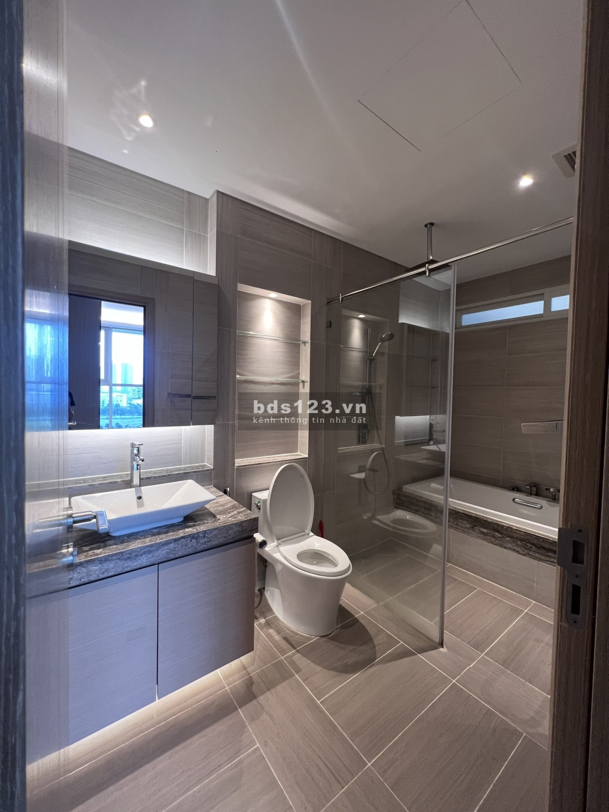 BÁN CĂN GÓC 2PN SARINA SALA - SỔ HỒNG SẴN CÔNG CHỨNG