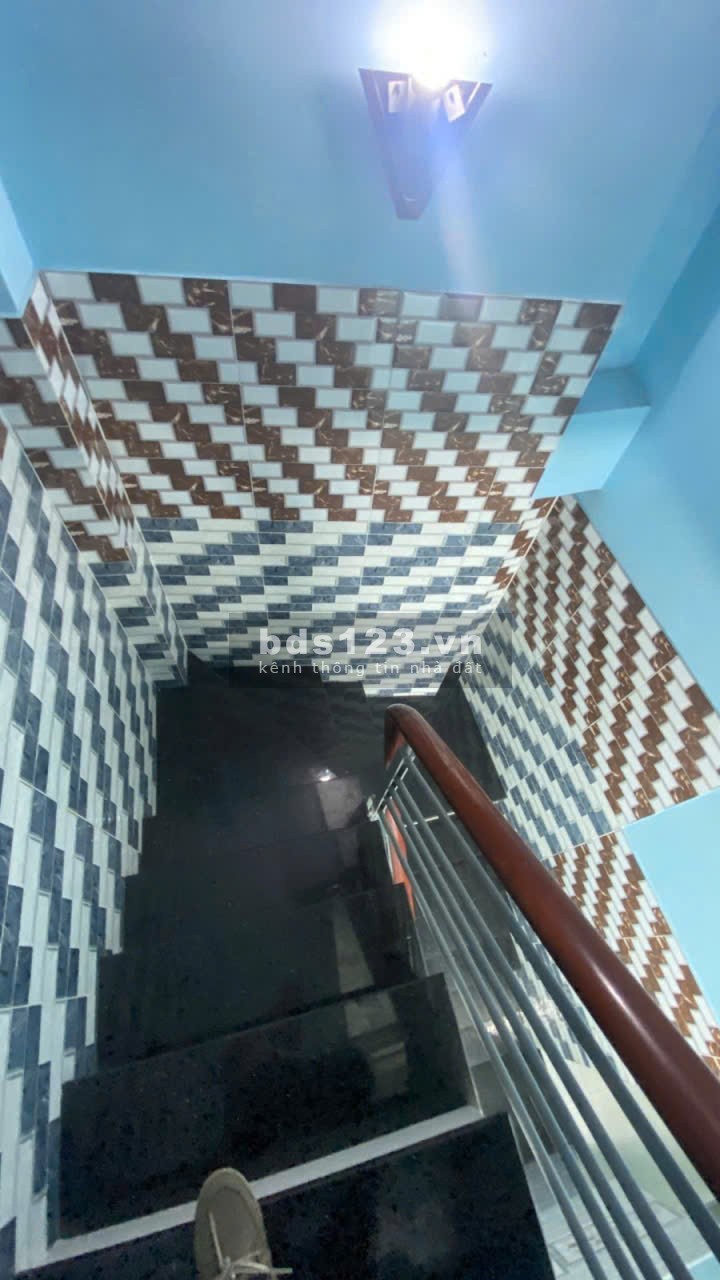 Nhà 4 tầng hẻm thông thoáng, cạnh GO Trường Chinh, 4.55 tỷ