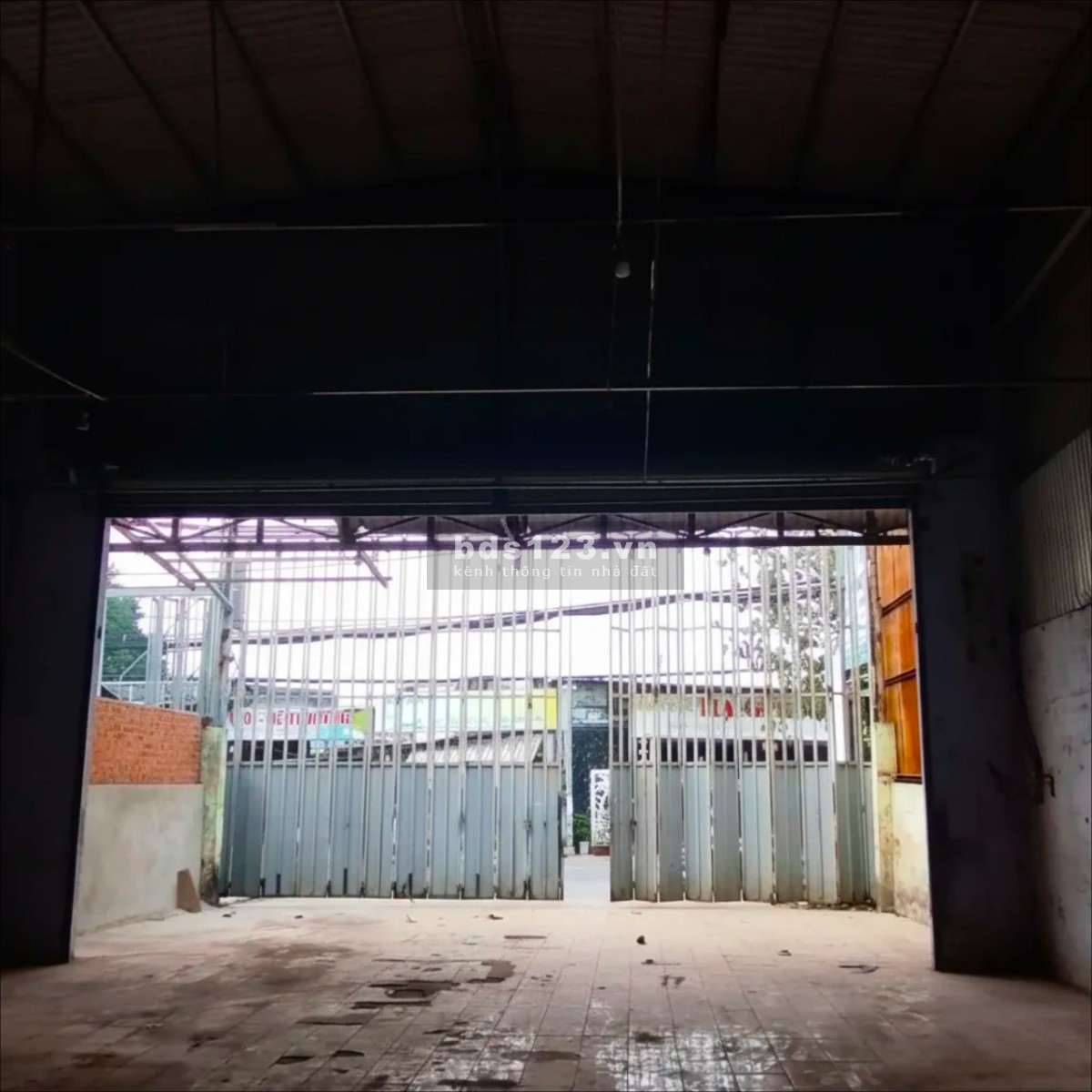 Cho thuê kho xưởng mặt tiền đường Võ Văn Vân