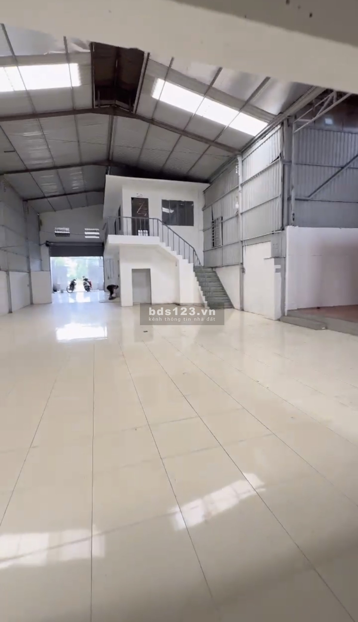 Cho thuê kho xưởng lớn nhỏ gần ngã tư Ga, Hà Huy Giáp, Ql1A…