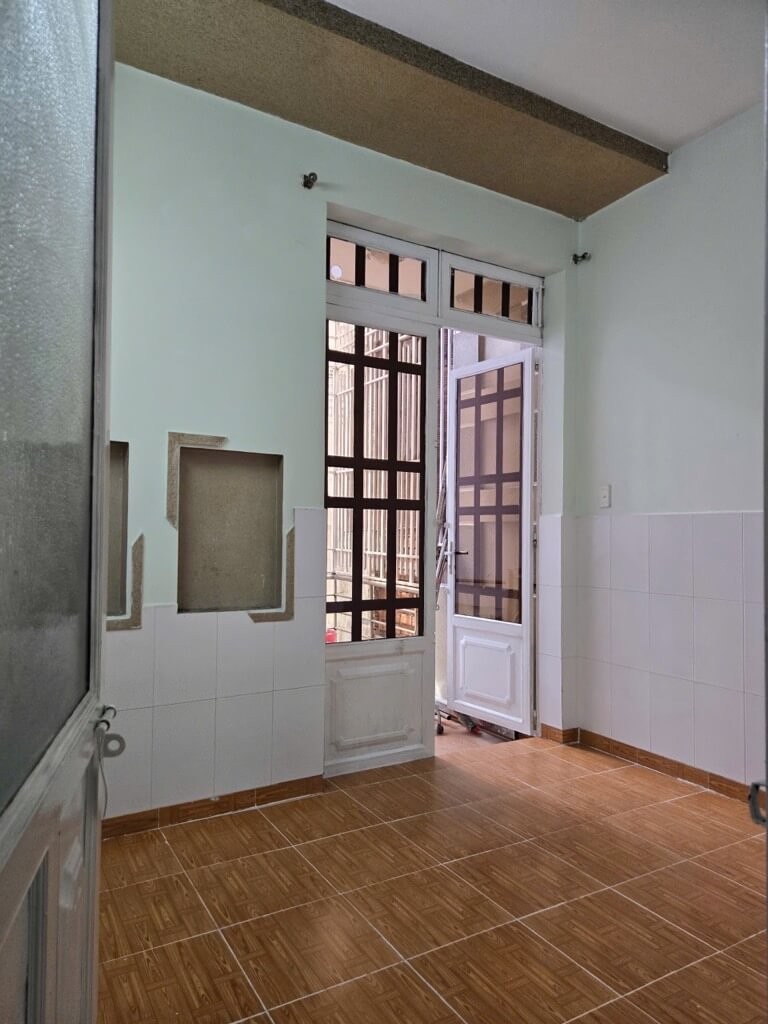 Bán nhà Q7: 35m2, 2 tầng, 2pn, sổ hồng, hẻm Huỳnh Tấn Phát,…