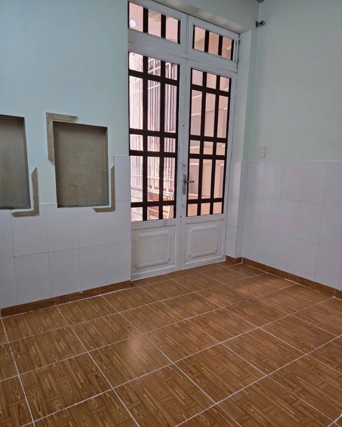 Bán nhà Q7: 35m2, 2 tầng, 2pn, sổ hồng, hẻm Huỳnh Tấn Phát,…