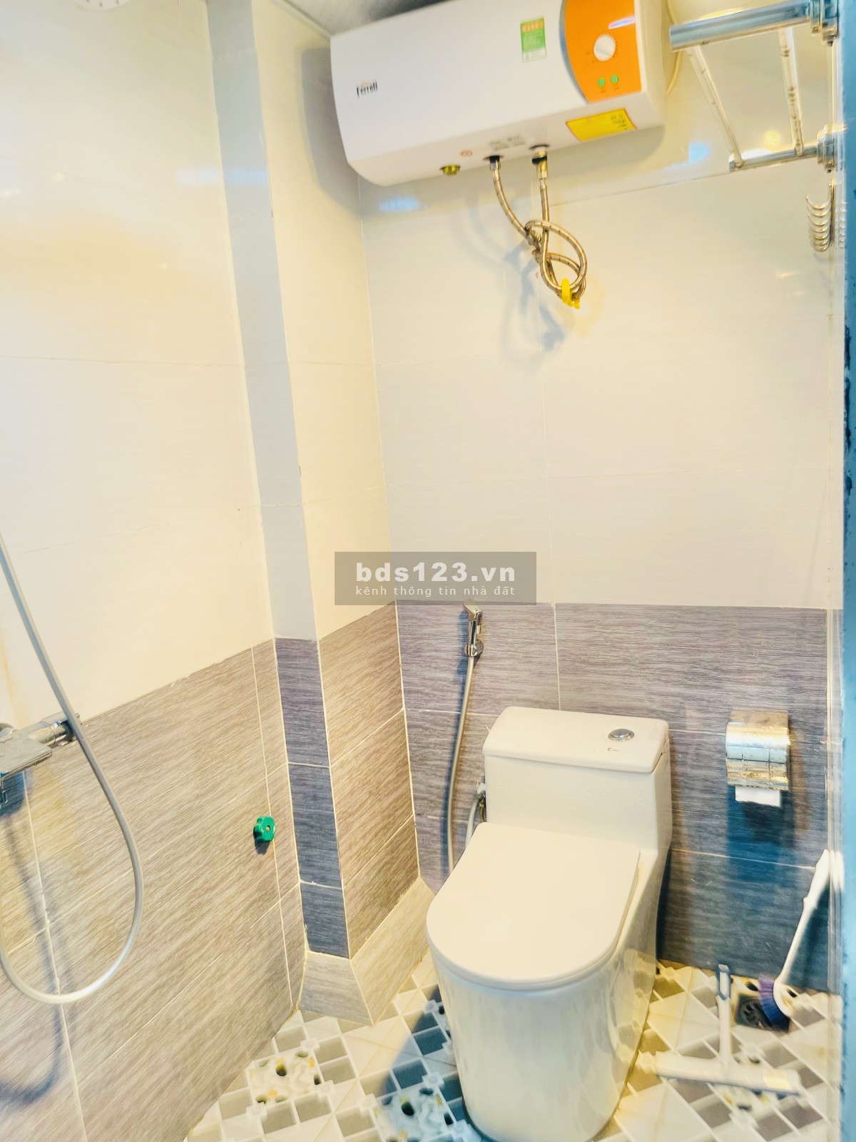 Bán nhà tổng 65m2, có sân để xe rộng rãi ở số 77, tổ 13 kiến Hưng, HD,sát khu đô thị xala, viện 103