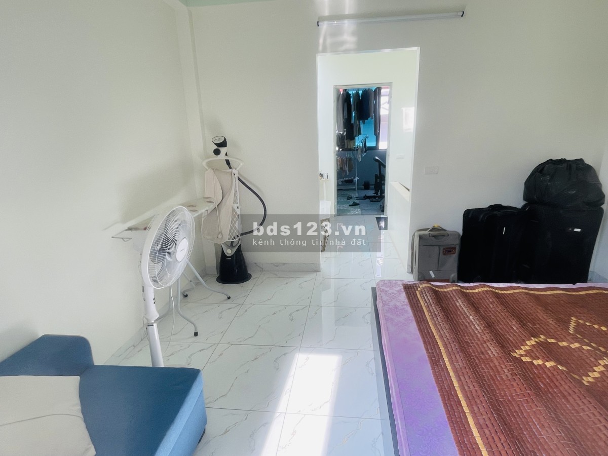 Bán nhà tổng 65m2, có sân để xe rộng rãi ở số 77, tổ 13 kiến Hưng, HD,sát khu đô thị xala, viện 103