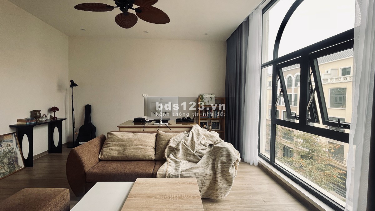 Cho thuê 1 tầng riêng (t4 biệt thự 5 tầng) full nội thất,…