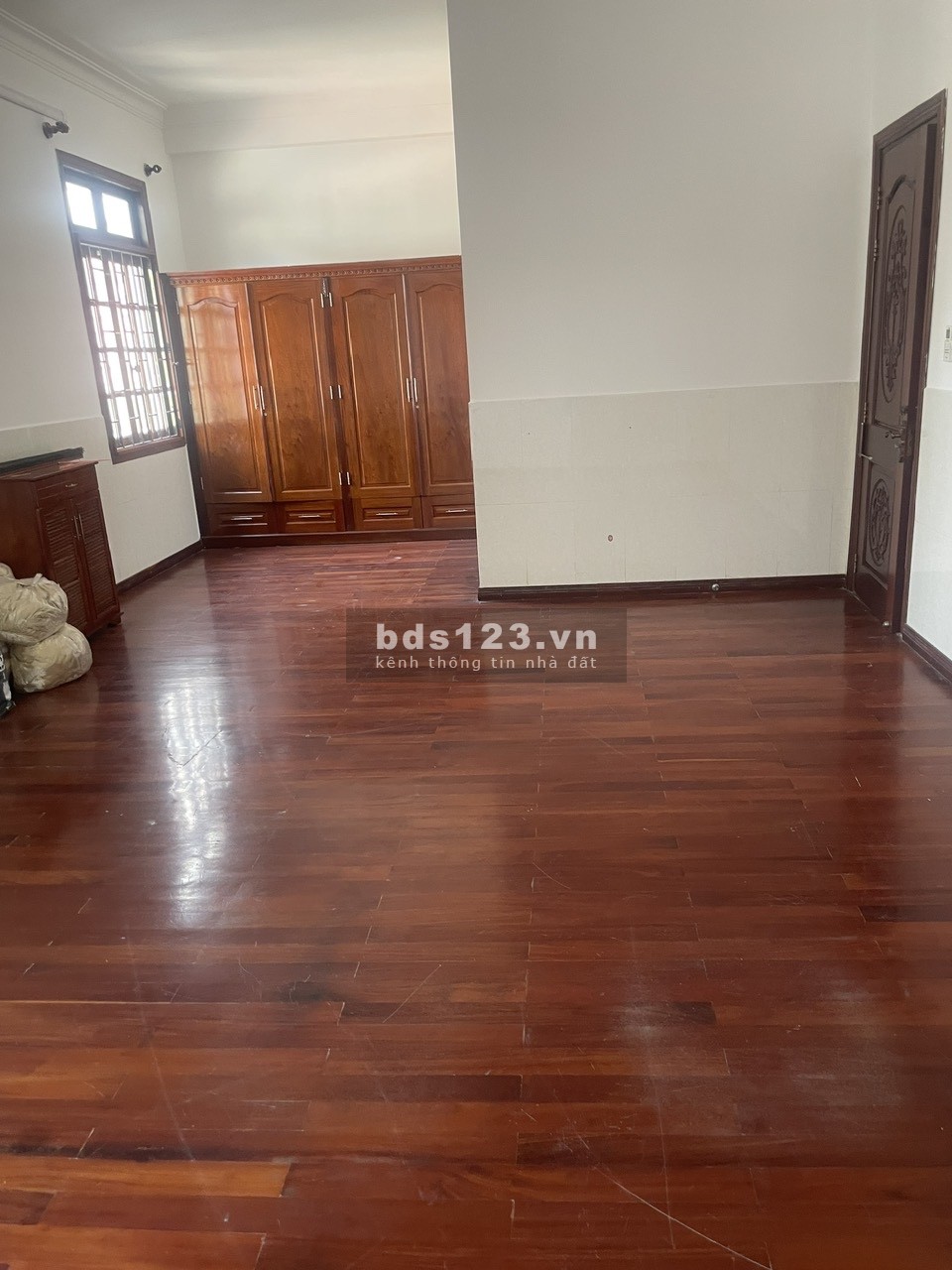 Cho thuê biệt thự gần sông, khí hậu mát mẻ quanh năm