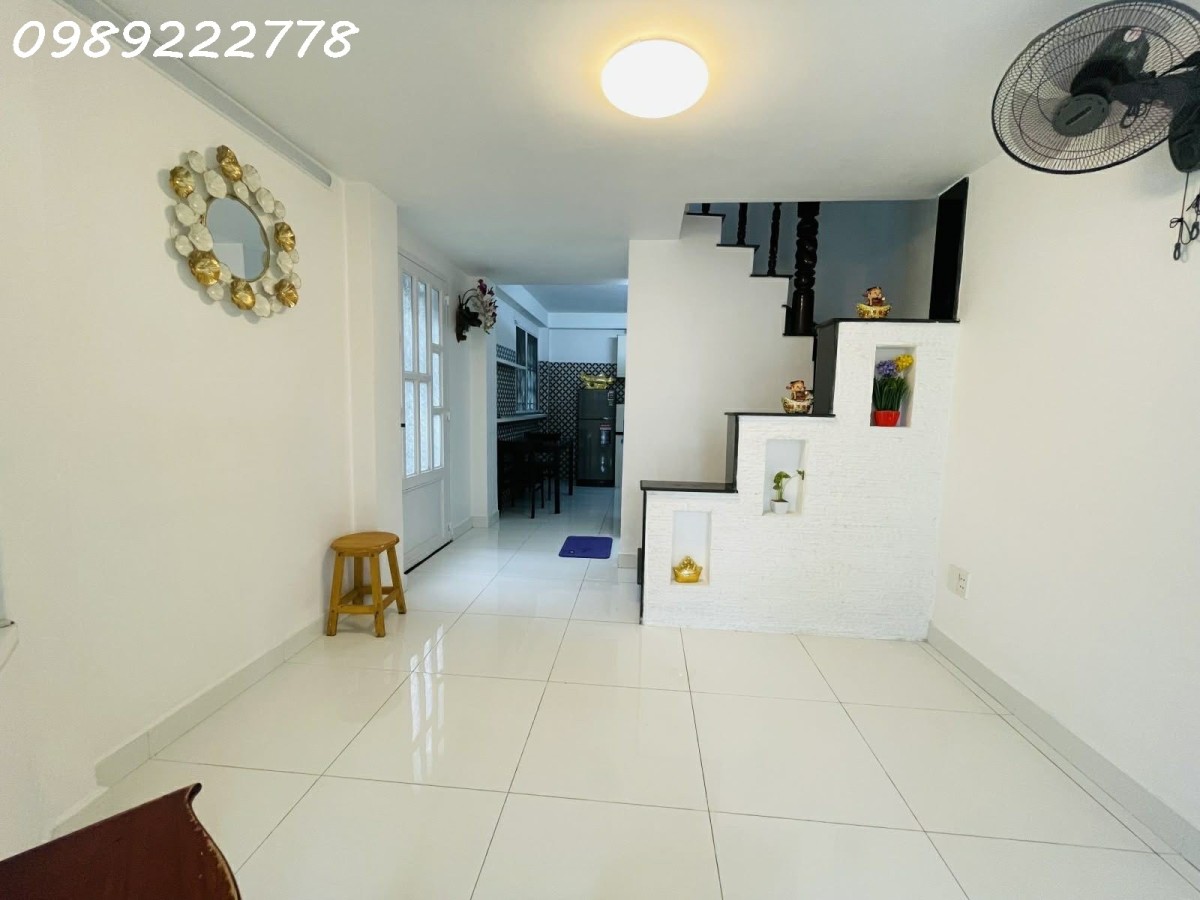 Lê Văn Sỹ P12 - 3.6x10, 5 Tầng, 6PN 7WC Xe Hơi Tới Nhà 2 Sân…