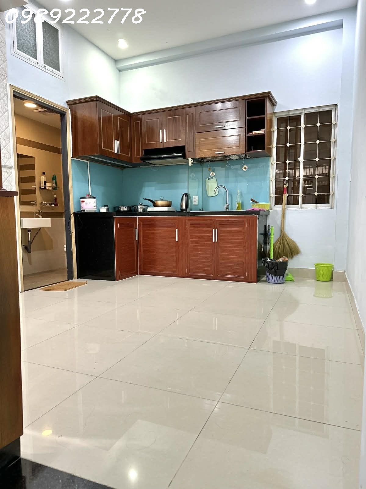 Mặt tiền Phú Nhuận, Phùng Sát Q1 43m2 4 tầng nợ hậu tài…