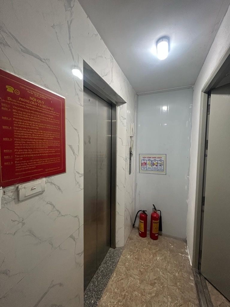 Bán tòa nhà căn hộ dịch vụ kim mã 55m x 6 tầng thang máy 15,5…