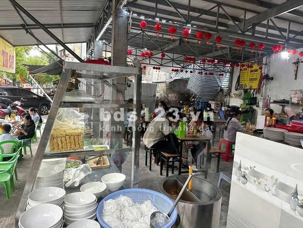 Sang quán bún bò có sẵn vật dụng vào KD ngay tại Hóc Môn